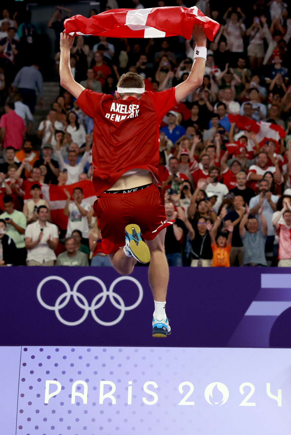 中国羽毛球队力克日本羽毛球队，安赛龙惊艳世界