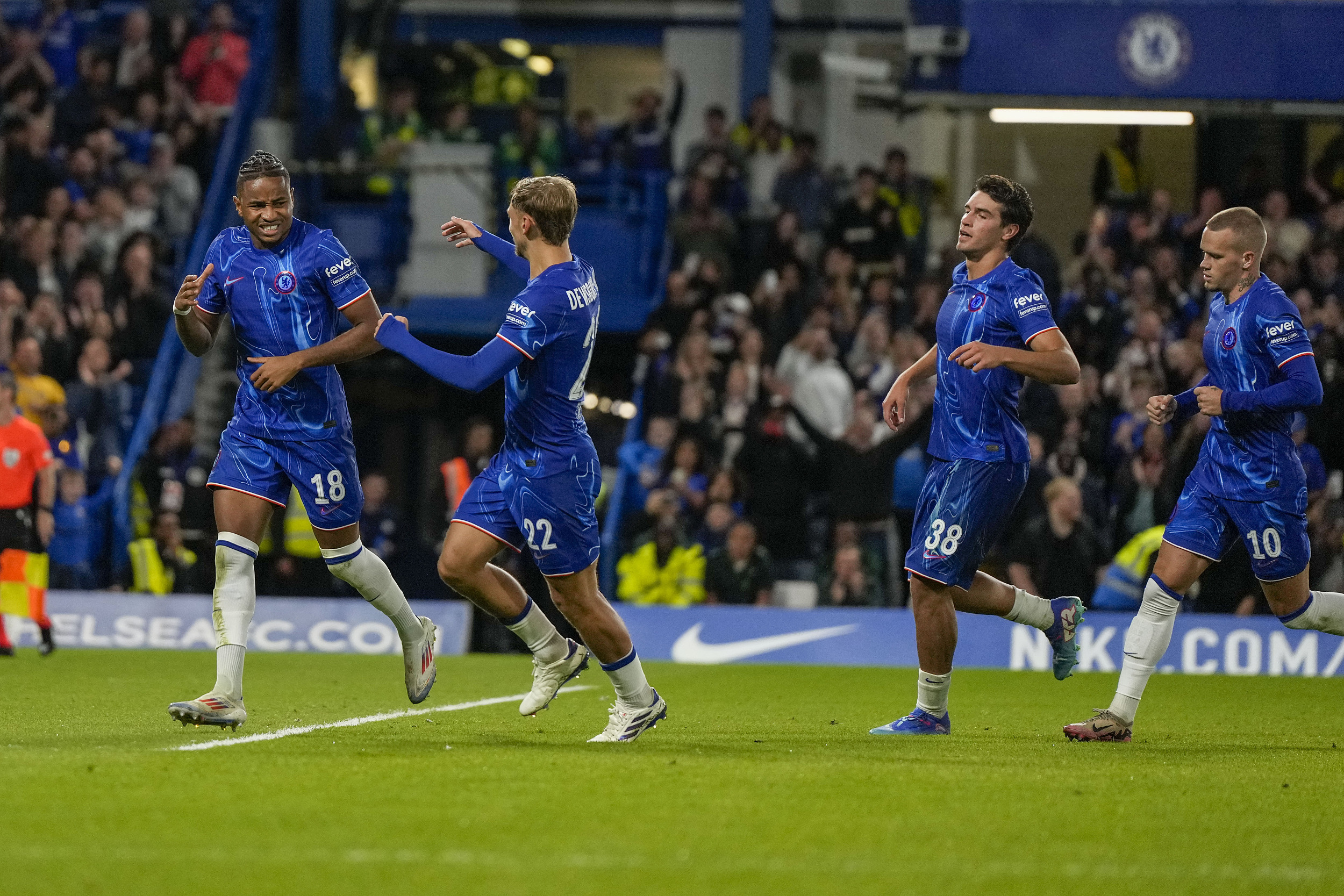 克罗地亚轻取罗马，恩昆库完成帽子戏法