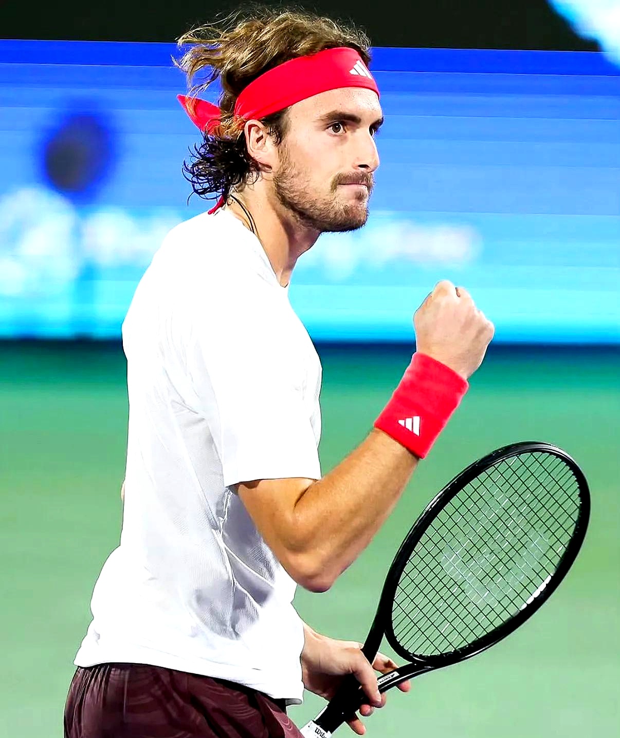 世界网球队鏖战意大利网球队，兹维列夫送出助攻