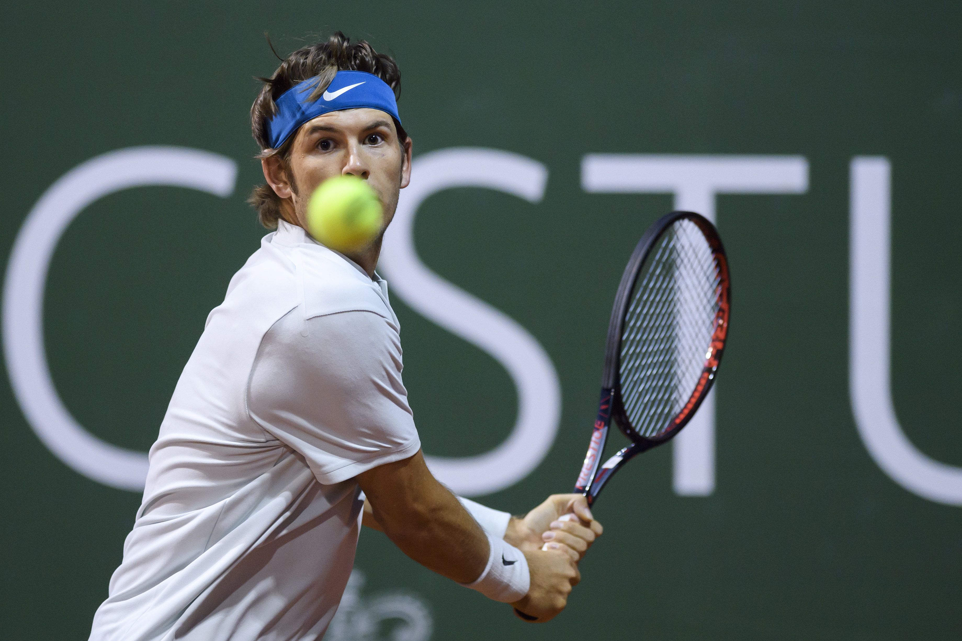 德国网球队鏖战日本网球队，瓦林卡完成帽子戏法的简单介绍