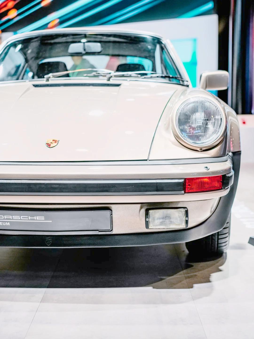 关于回顾赛车经典时刻：传奇再现的信息