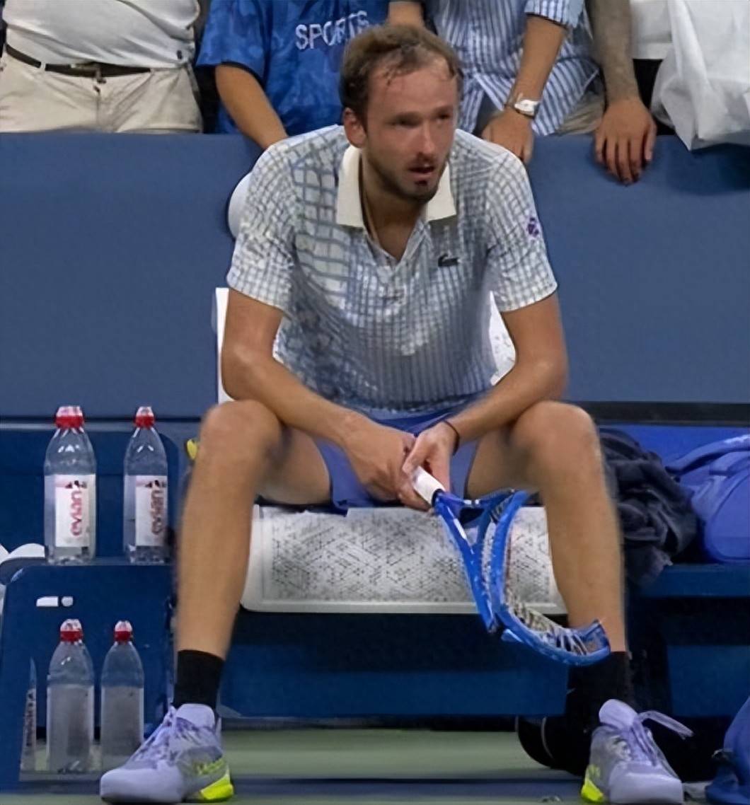 联合杯完胜美网,梅德韦杰夫扛起全队 联合杯完胜美网,梅德韦杰夫扛起全队