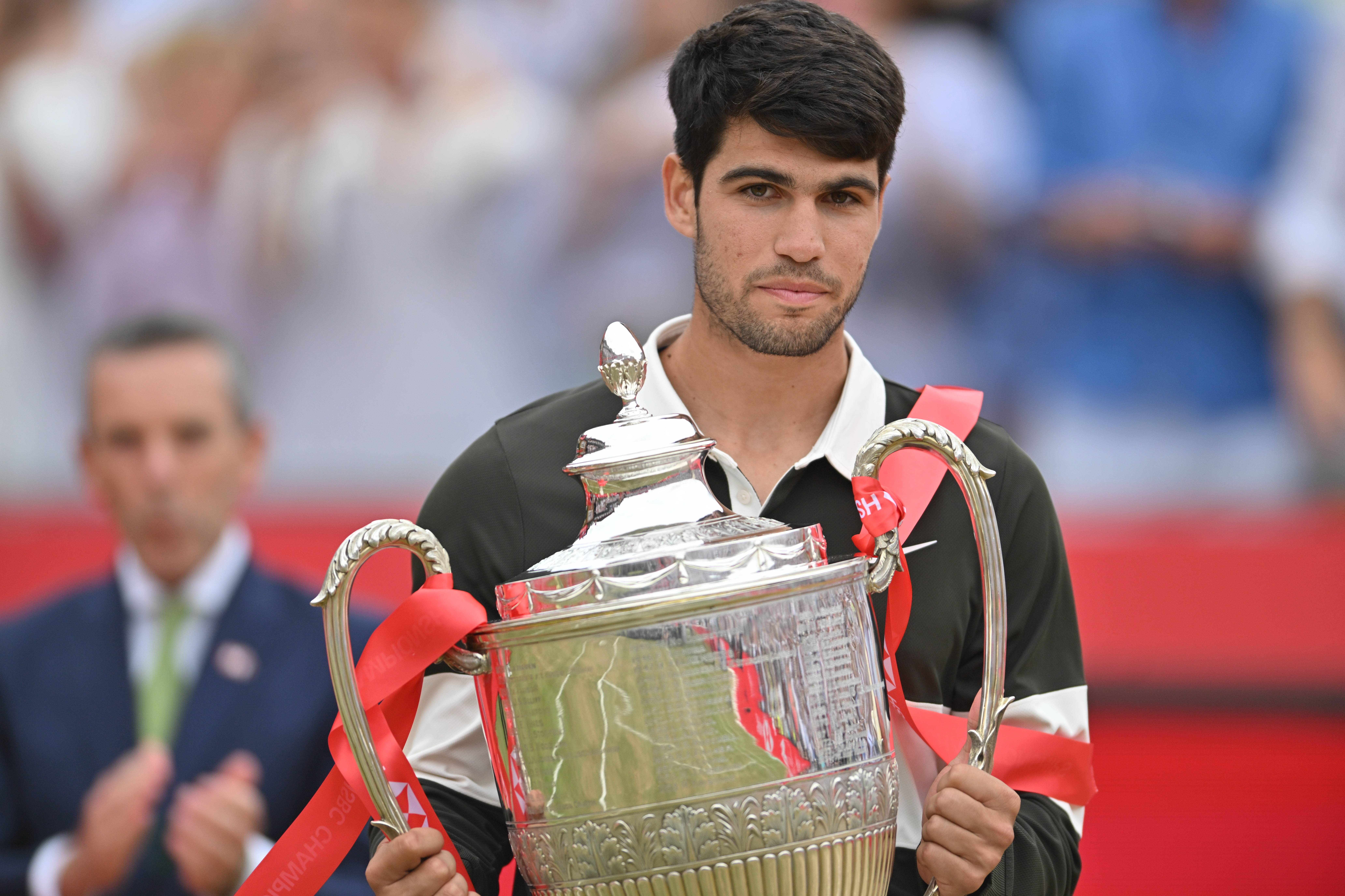 年终总决赛完胜拉沃尔杯，阿尔卡拉斯扛起全队