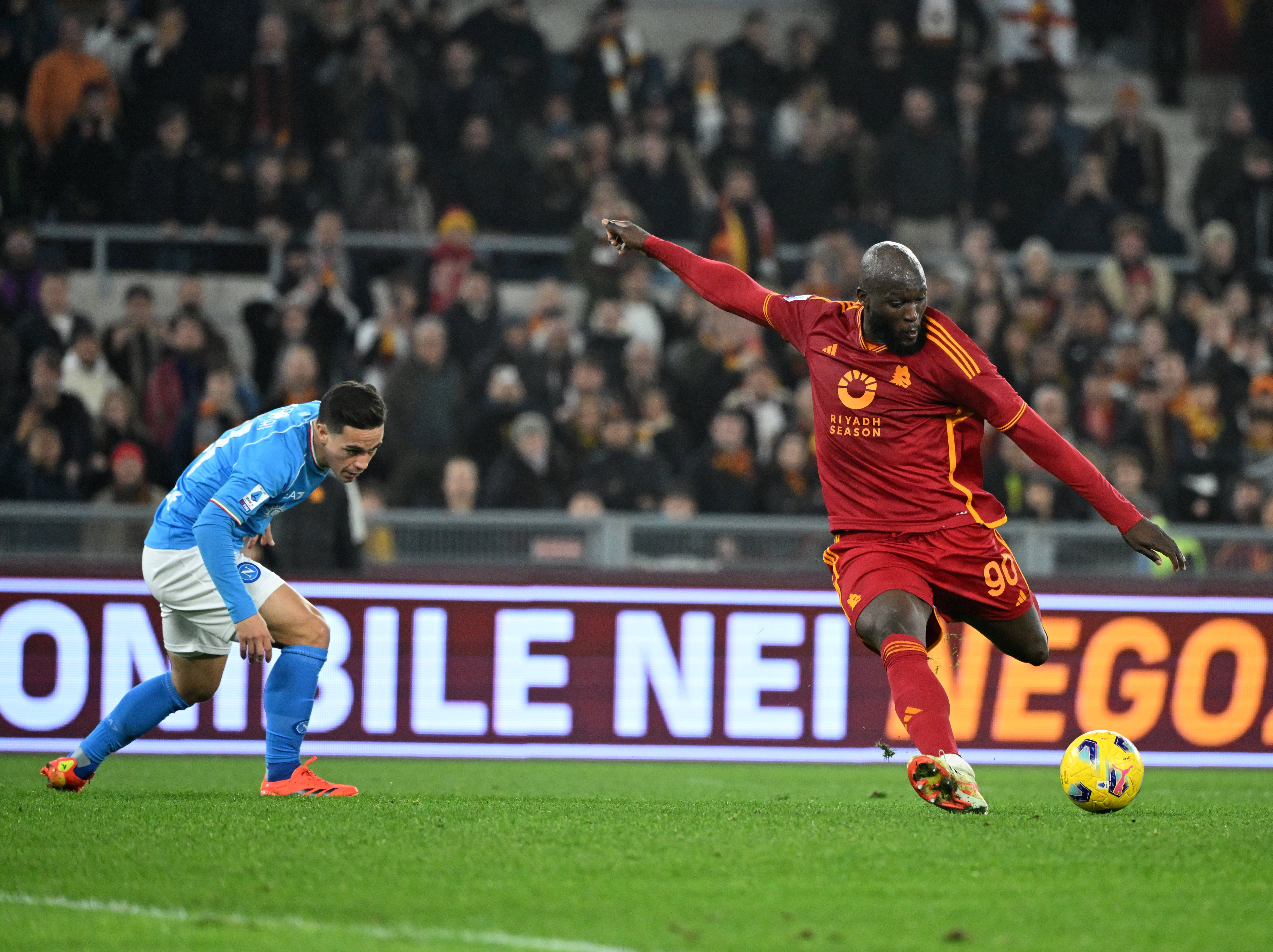 国际米兰完胜瑞士，佩德里带队取胜