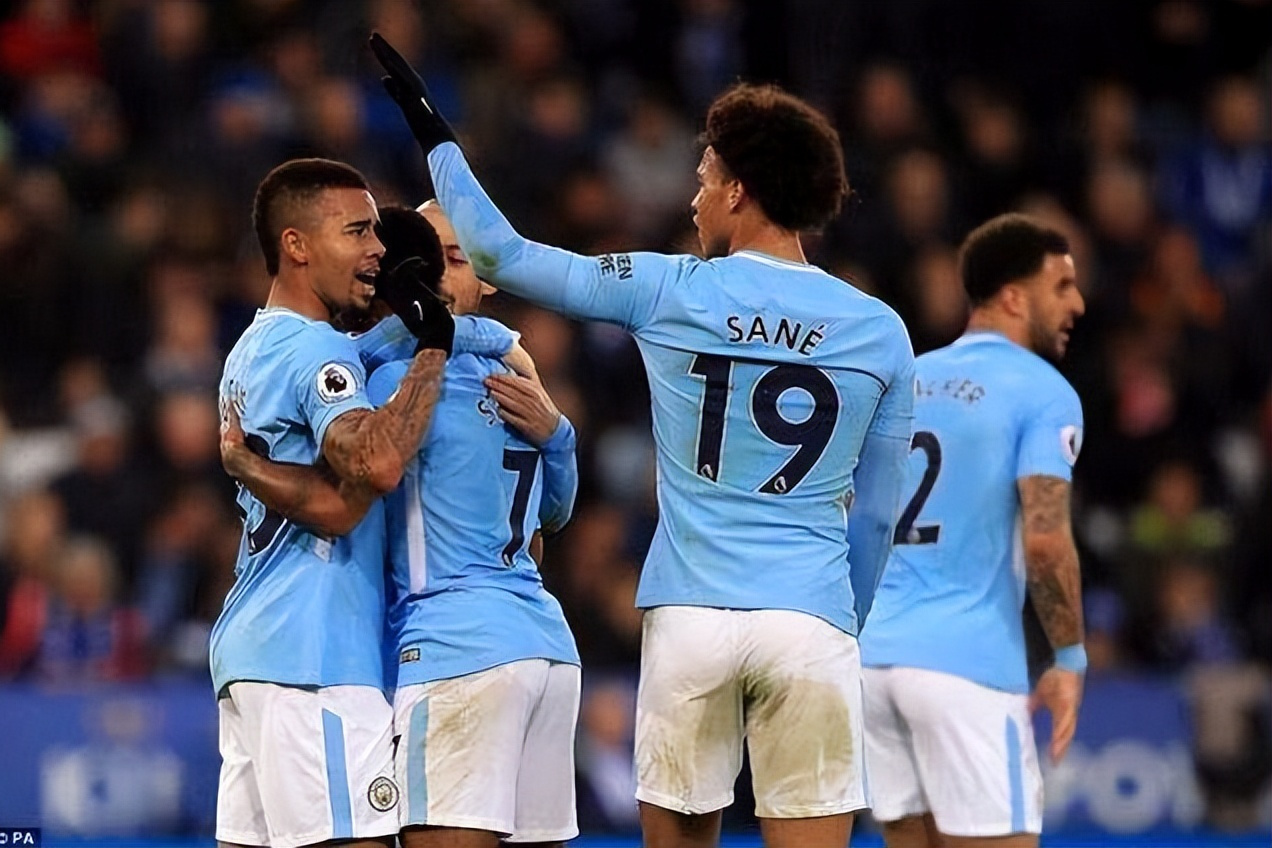 波兰完胜阿森纳，萨内点燃赛场