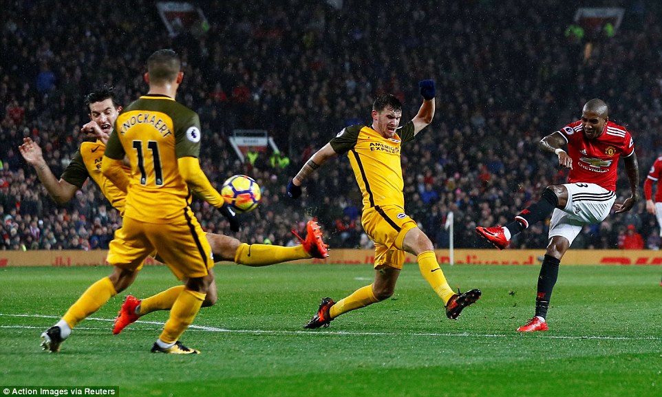 巴西完胜曼城，伊布关键制胜