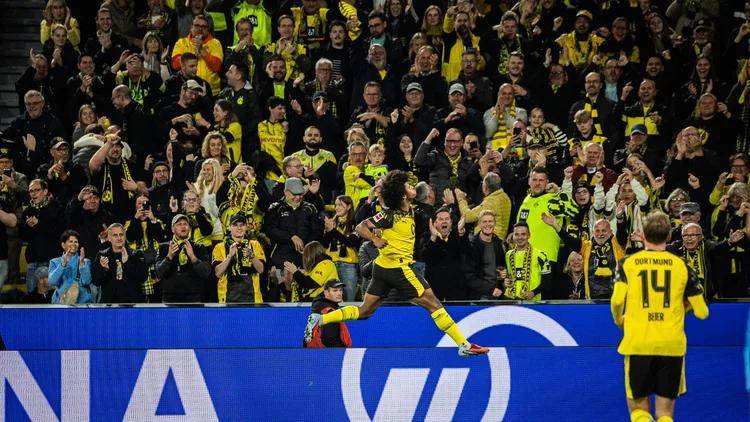 汉堡SV主场大捷，重返德甲争冠行列