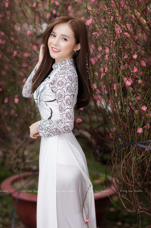 绿茵场的交响与球台的独奏，当团队艺术遇见个人极限的突破