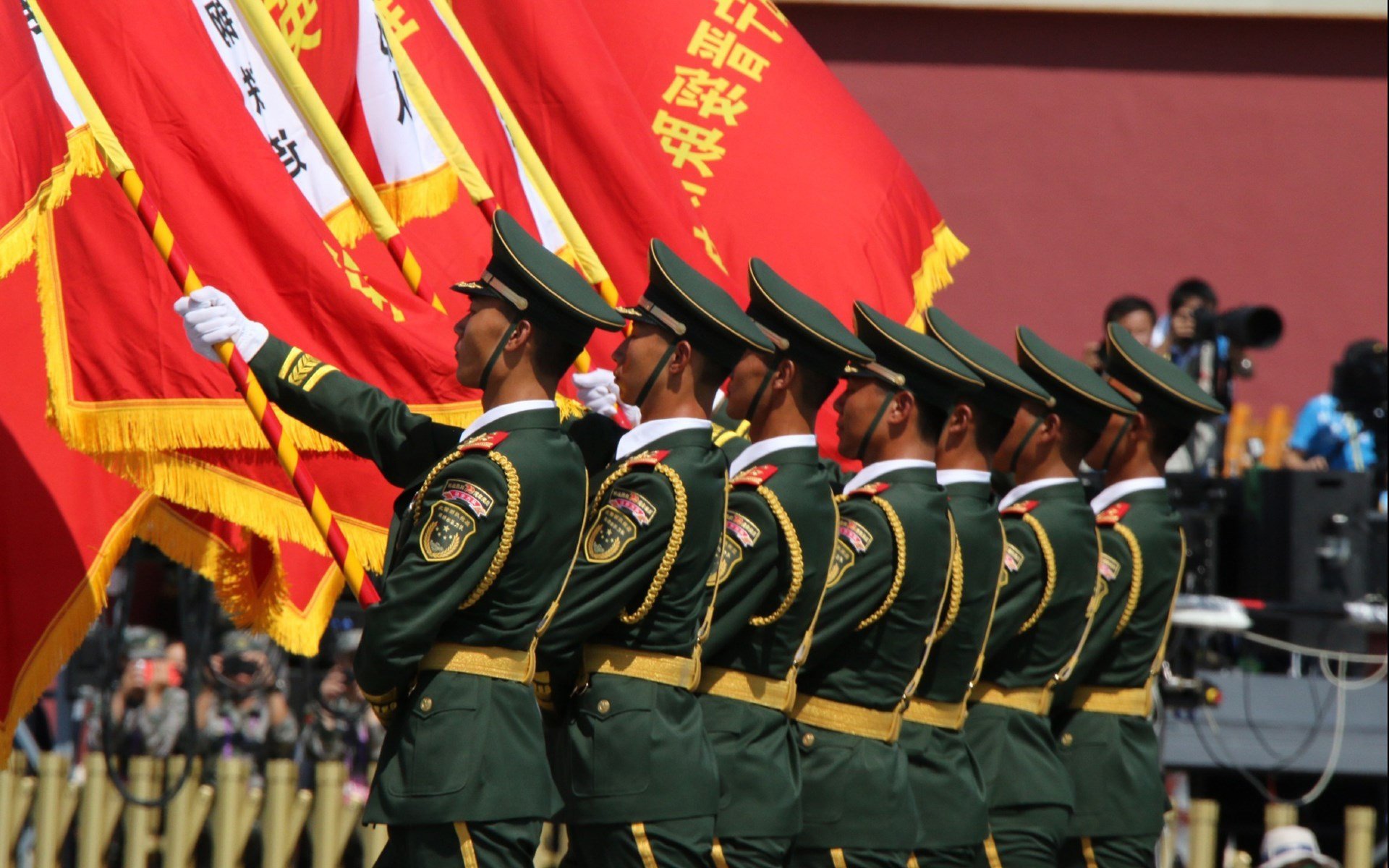 从圣马梅斯到伯纳乌，一场非典型翻盘与一位非典型主宰的意志交响曲