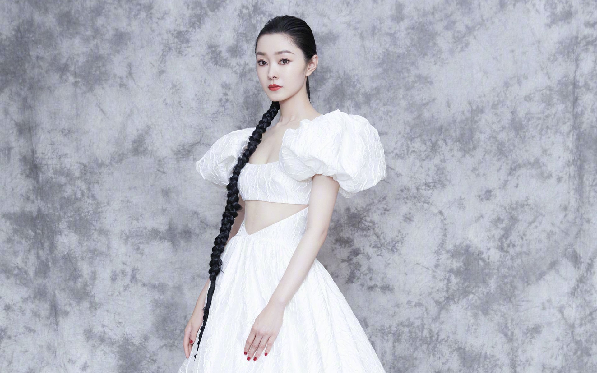 铁血纽约，困兽之囚，尼克斯如何将年度焦点战演变为一场战术绞杀