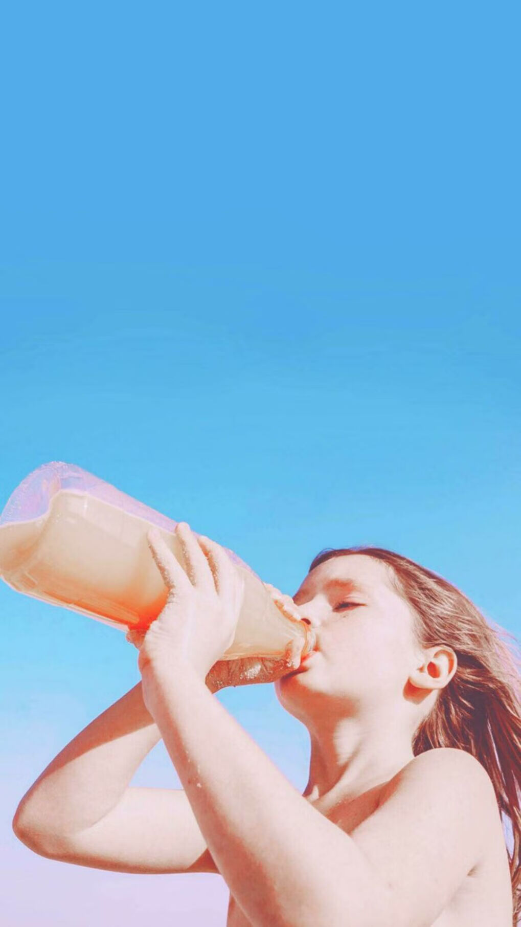 跨界对决，NBA总决赛之夜，足球巨星哈兰德以实力震撼篮球圣殿