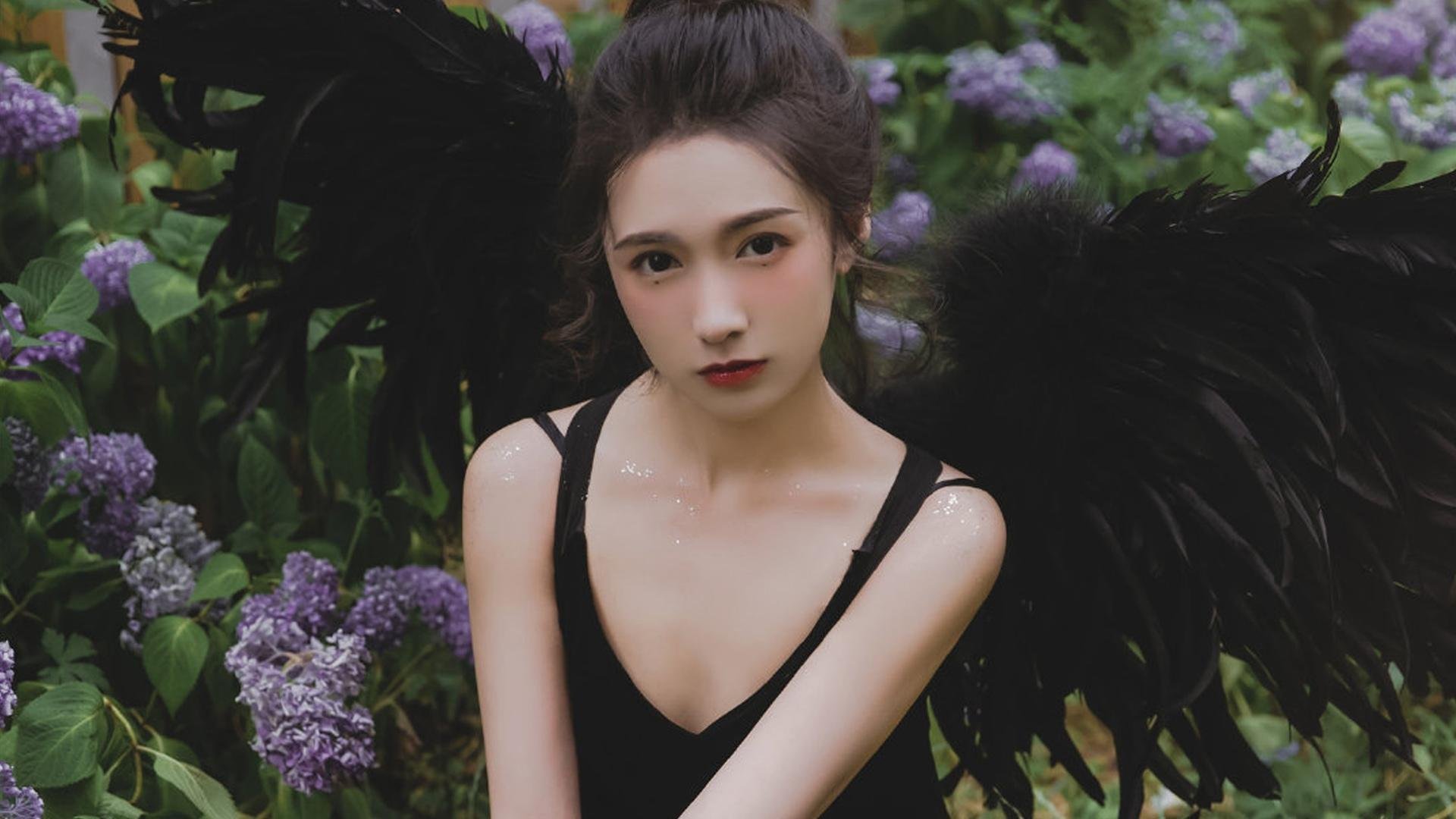 雷克雅未克的极夜之光，齐耶赫压哨绝杀，冰岛在F组生死战中刺穿命运的冰层